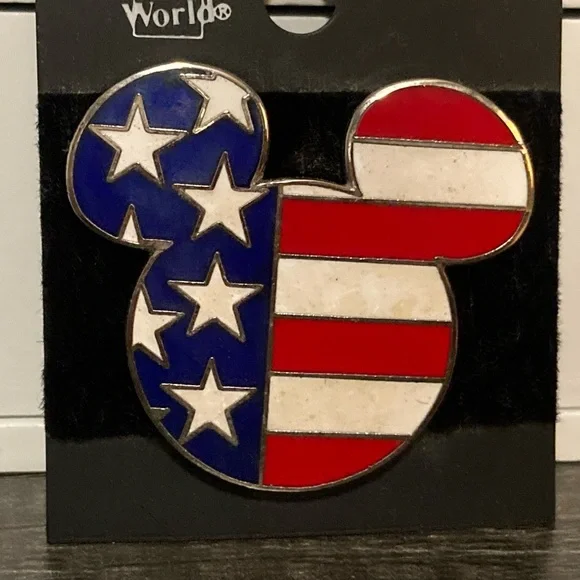 Vintage 2001 Mickey Mouse Flag Trading Pin - Picture 2 of 5